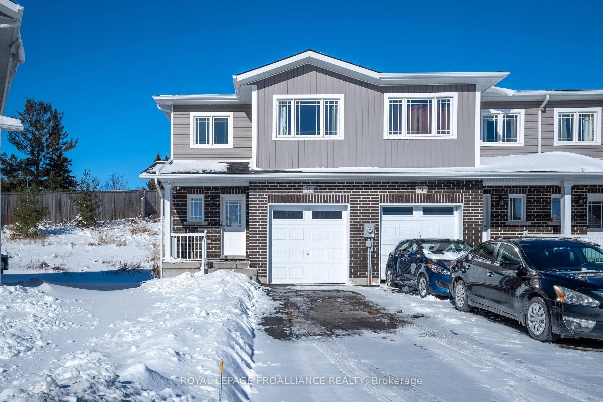 76 Amy Lynn Drive photo 2