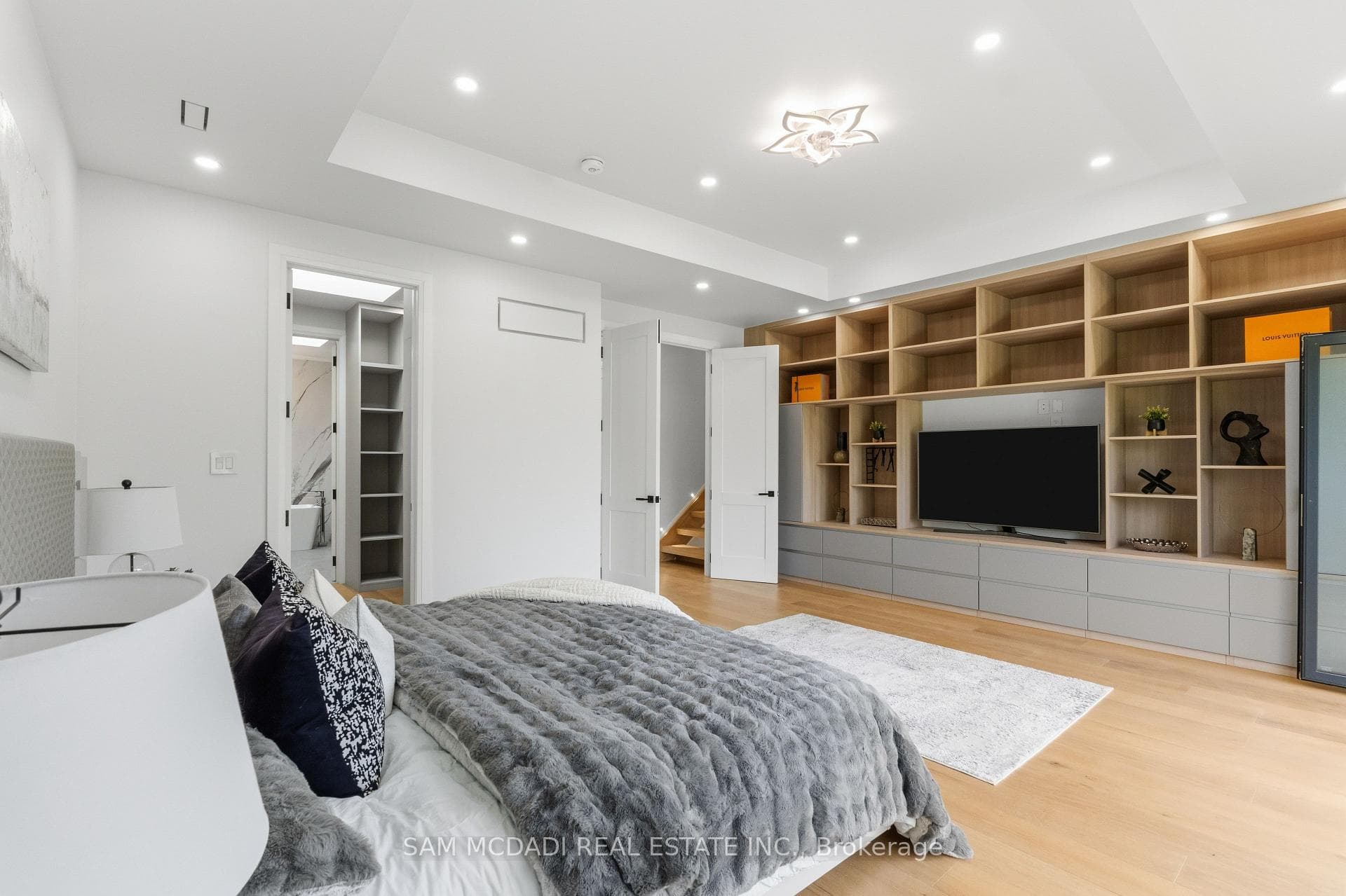 9 Earl Street photo 19