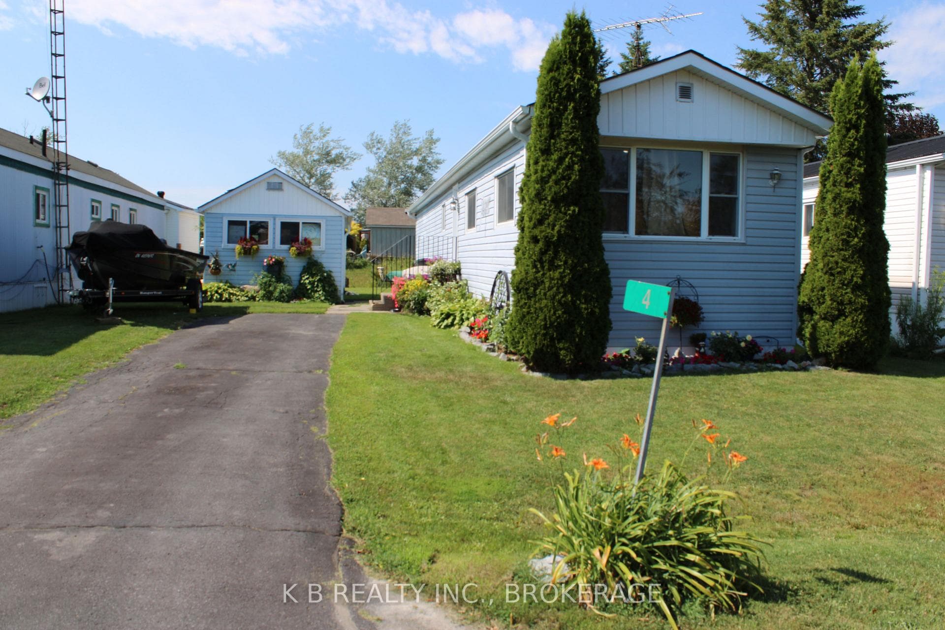 4 Cedar Street photo 1
