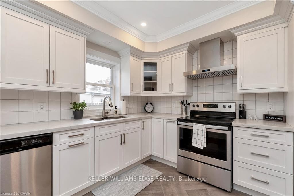 232 Bay Street photo 18