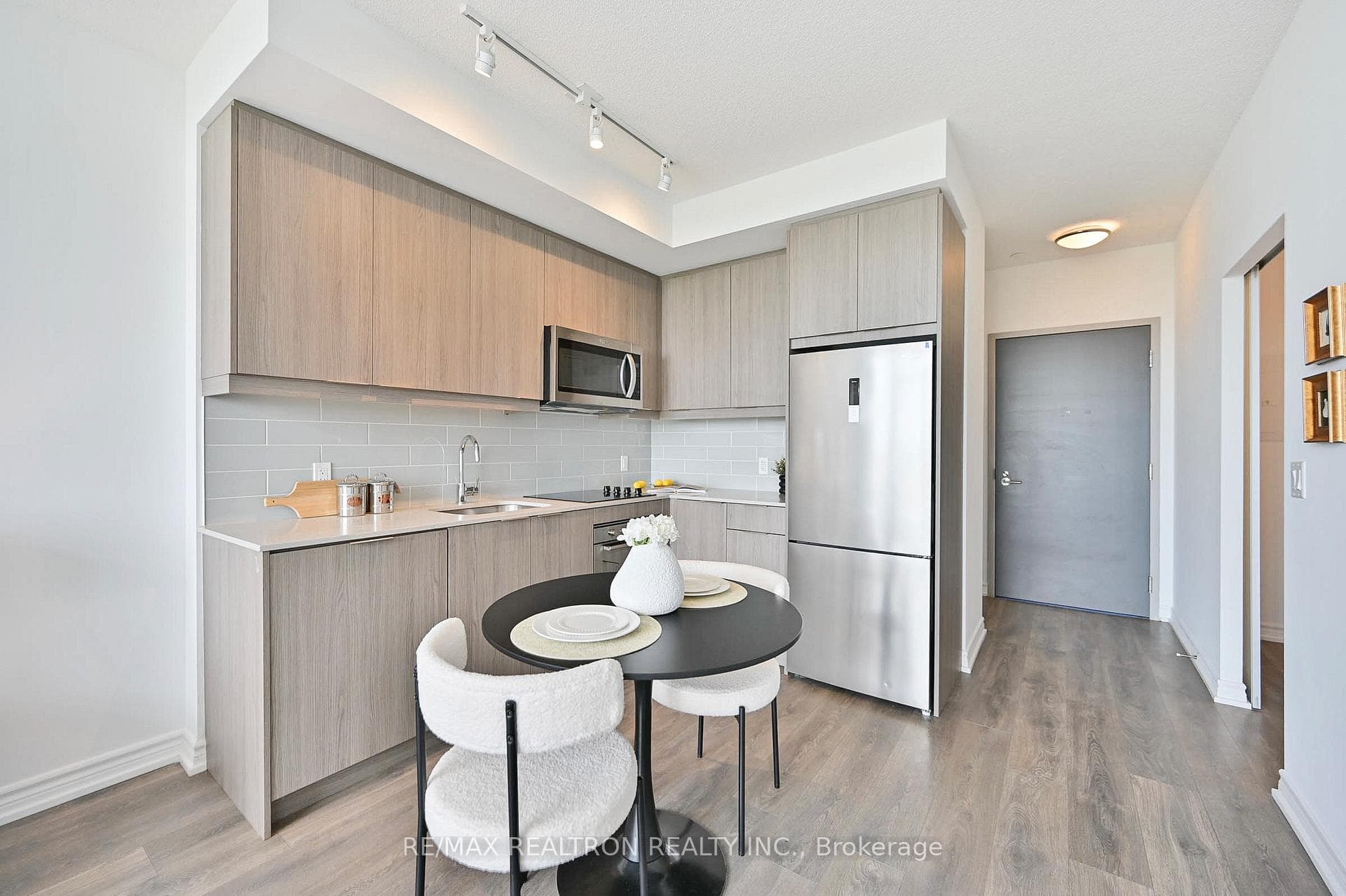 36 Forest Manor Road Unit 714 photo 16