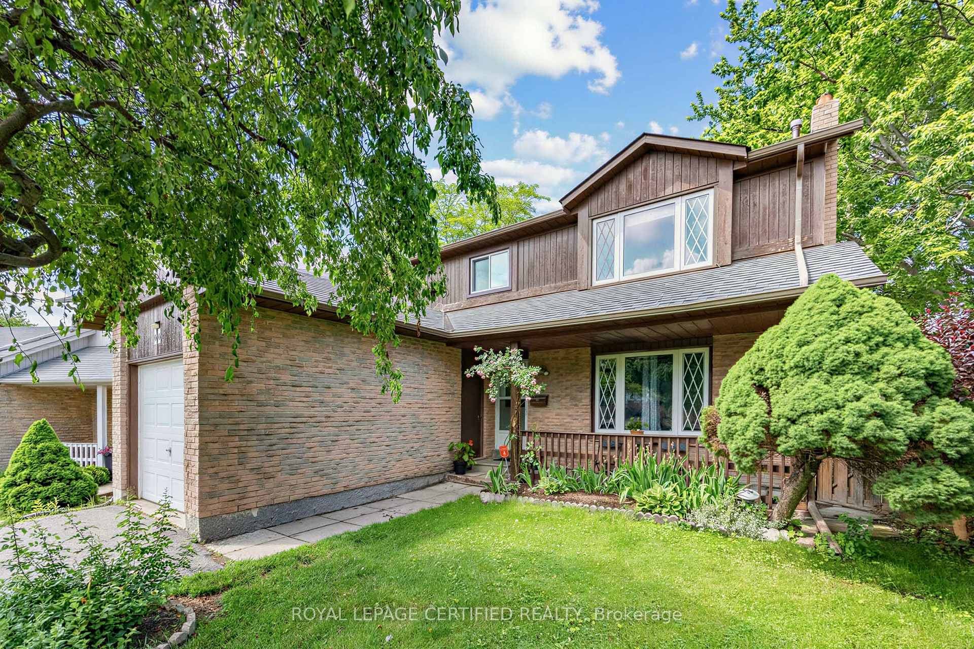 22 Borden Hill Court photo 3