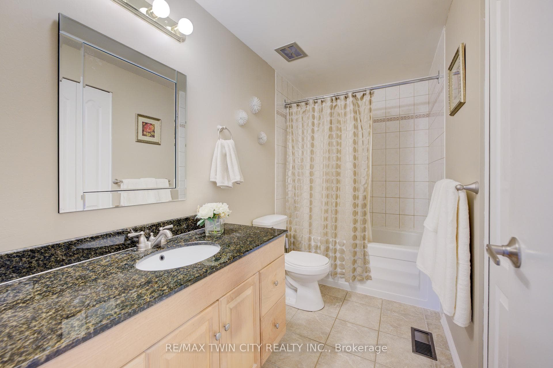 176 Morrison Road photo 17
