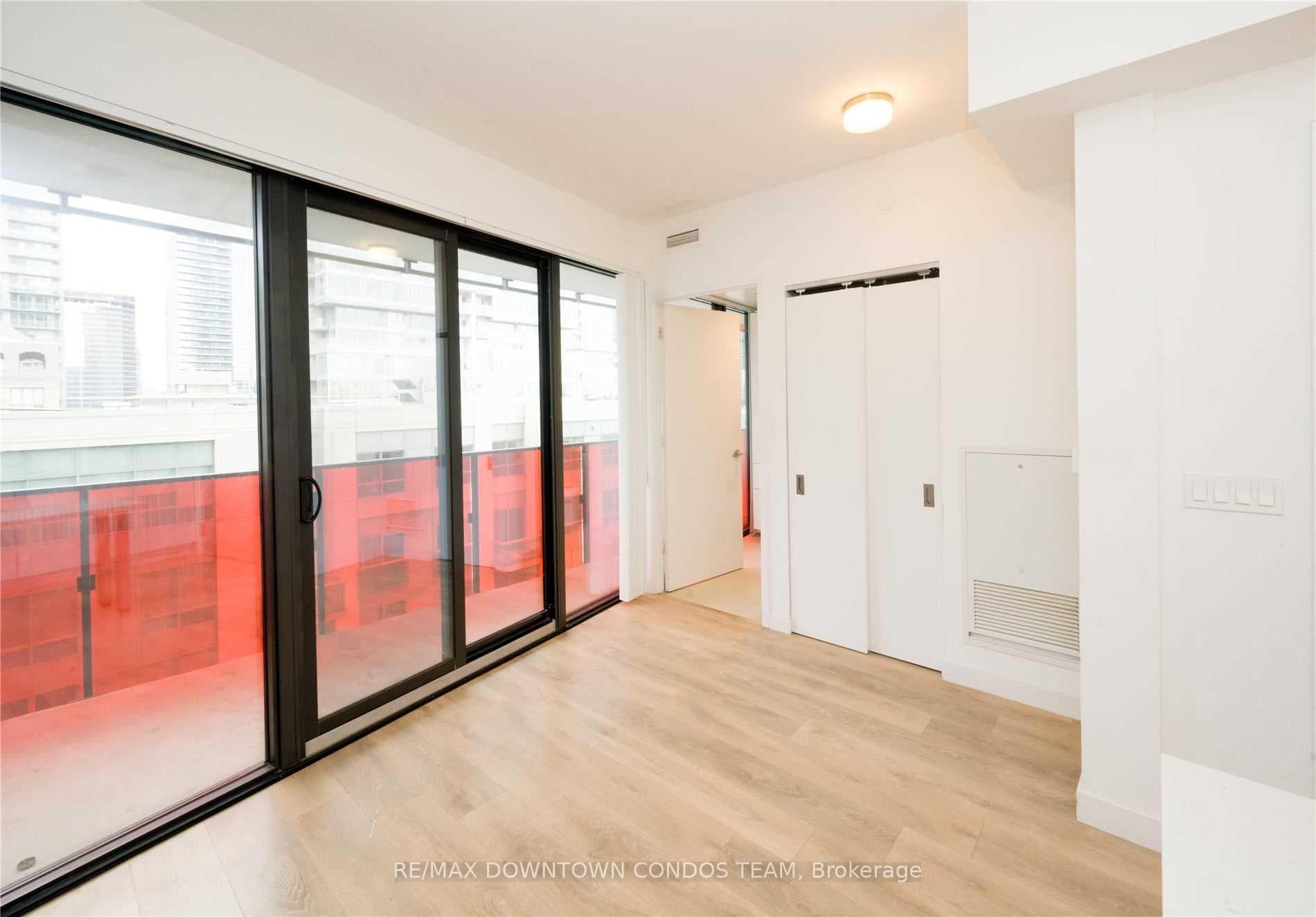 215 Queen Street Unit 1316 photo 15