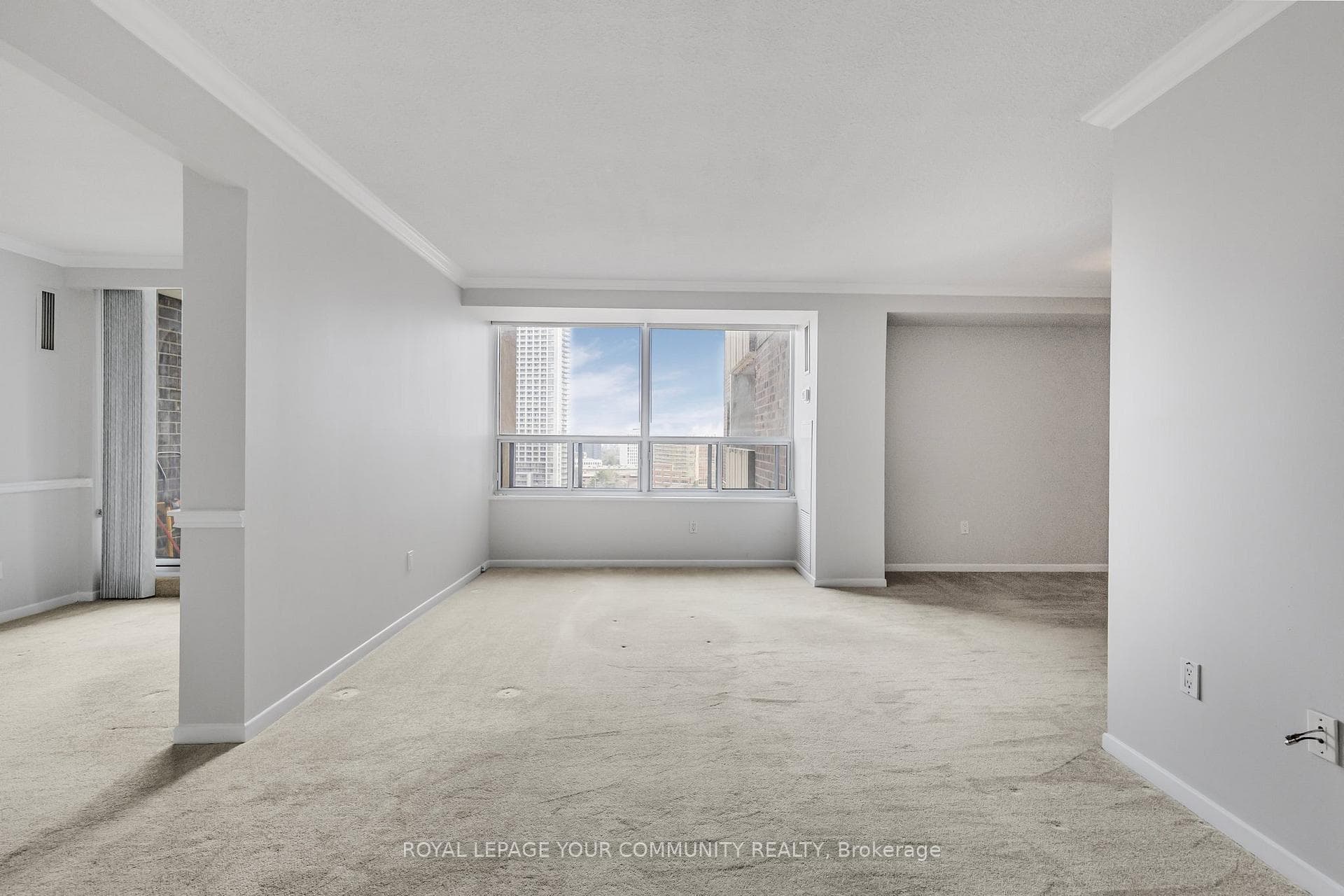 10 Muirhead Road Unit 1402 photo 4