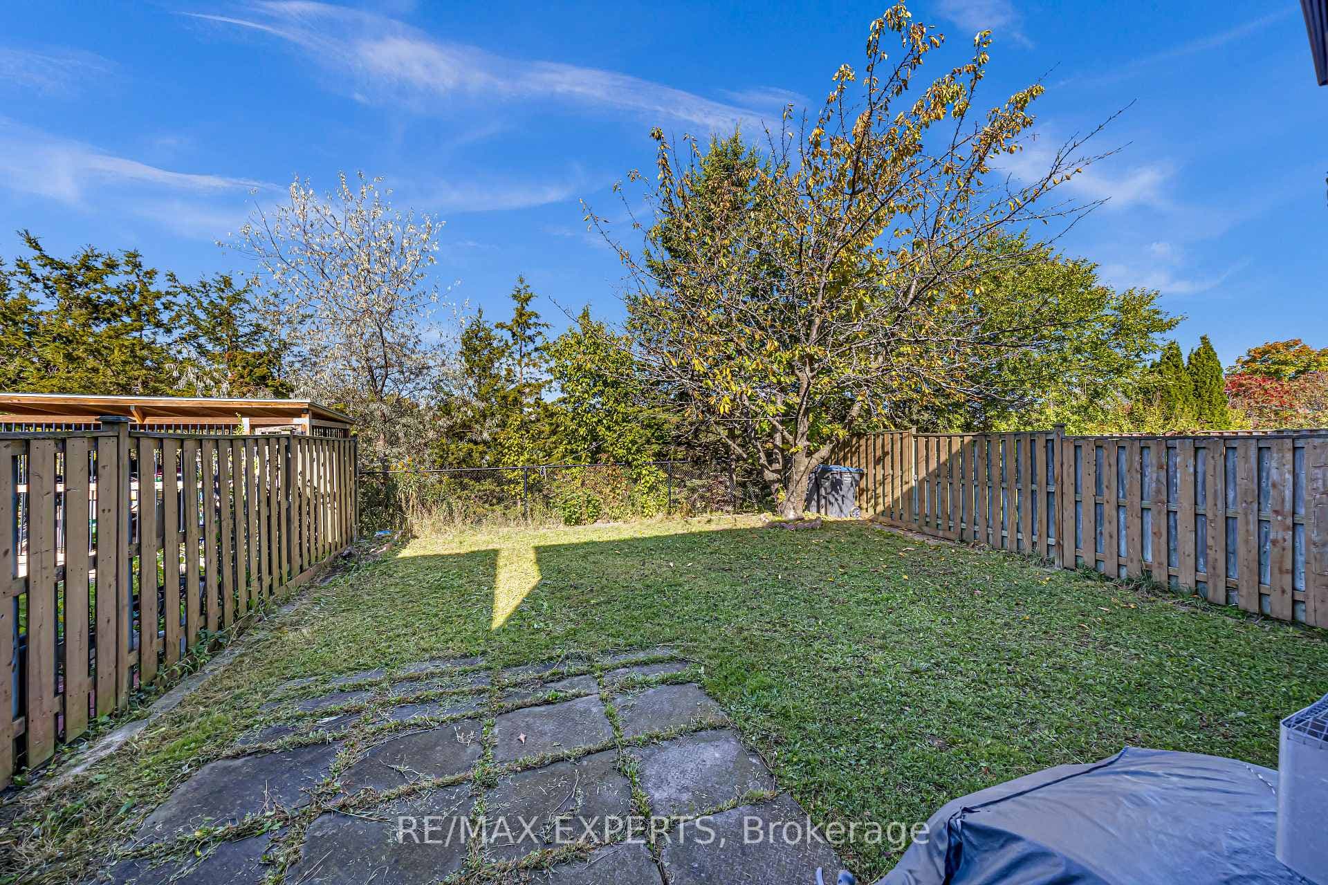 1103 Blueheron Boulevard photo 20