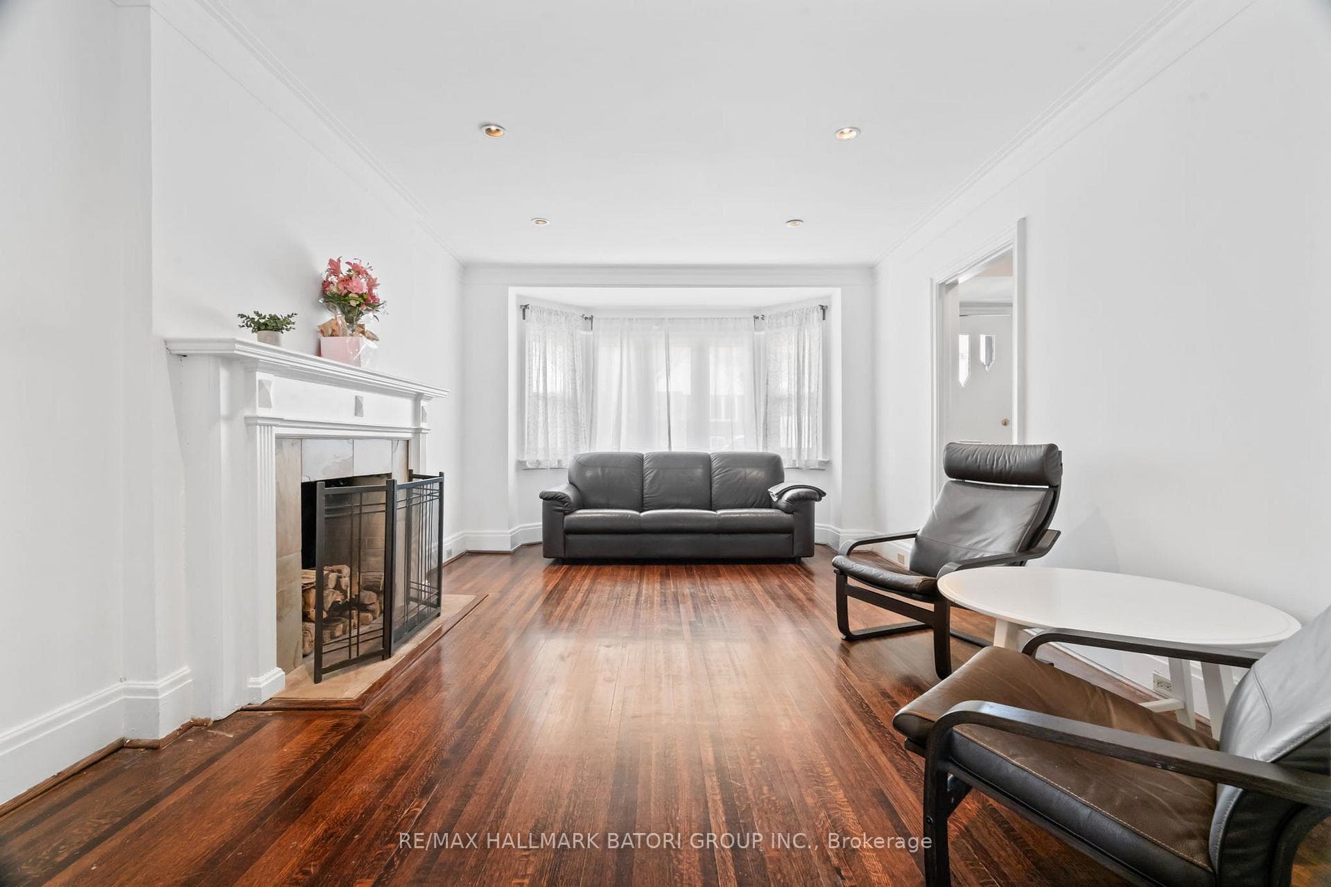 1119 Avenue Road photo 8