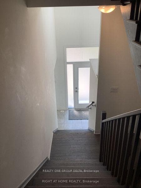 14 Hughes Lane photo 3