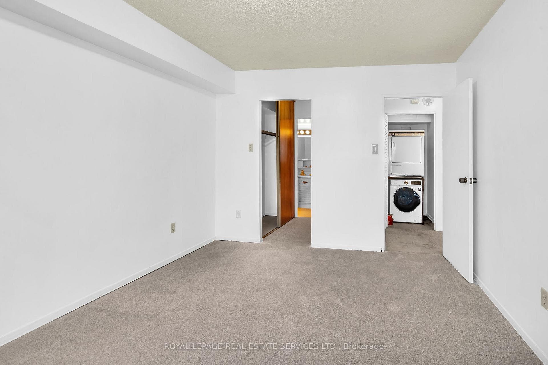 100 Quebec Avenue Unit 1811 photo 28