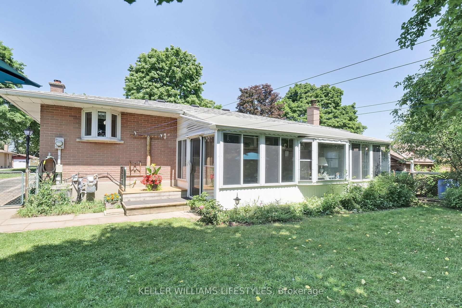 46 Aponi Crescent photo 29