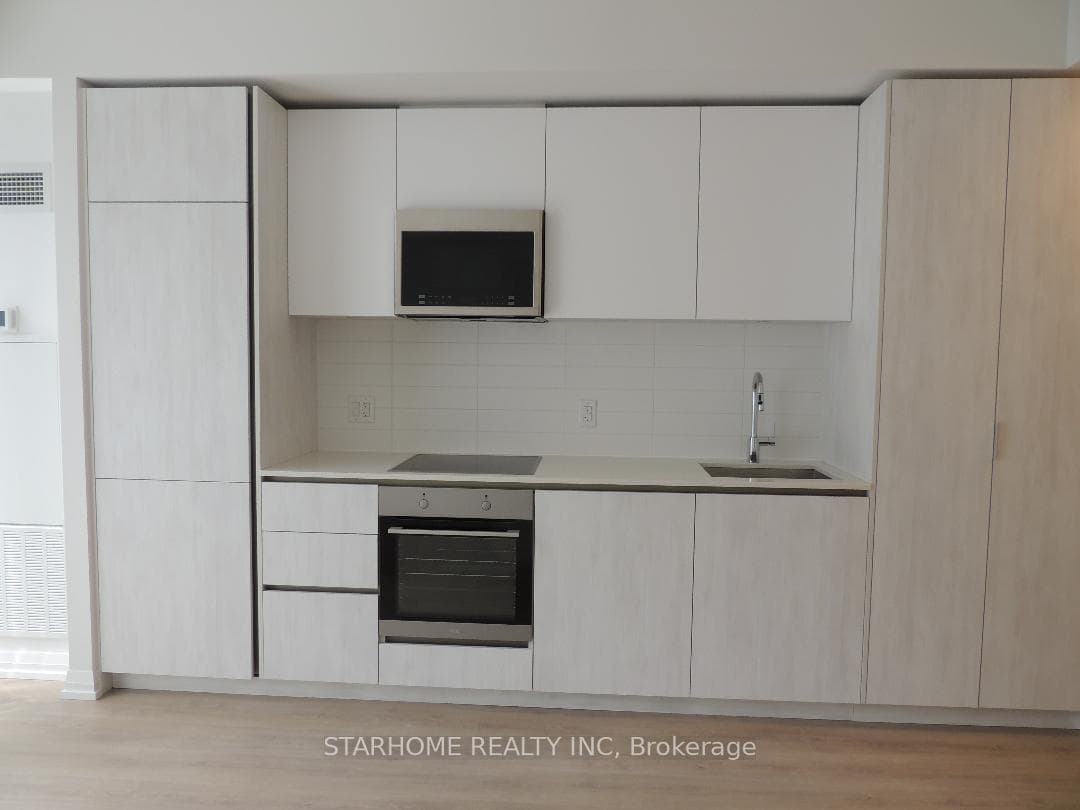 8 Widmer Street Unit 1601 photo 3