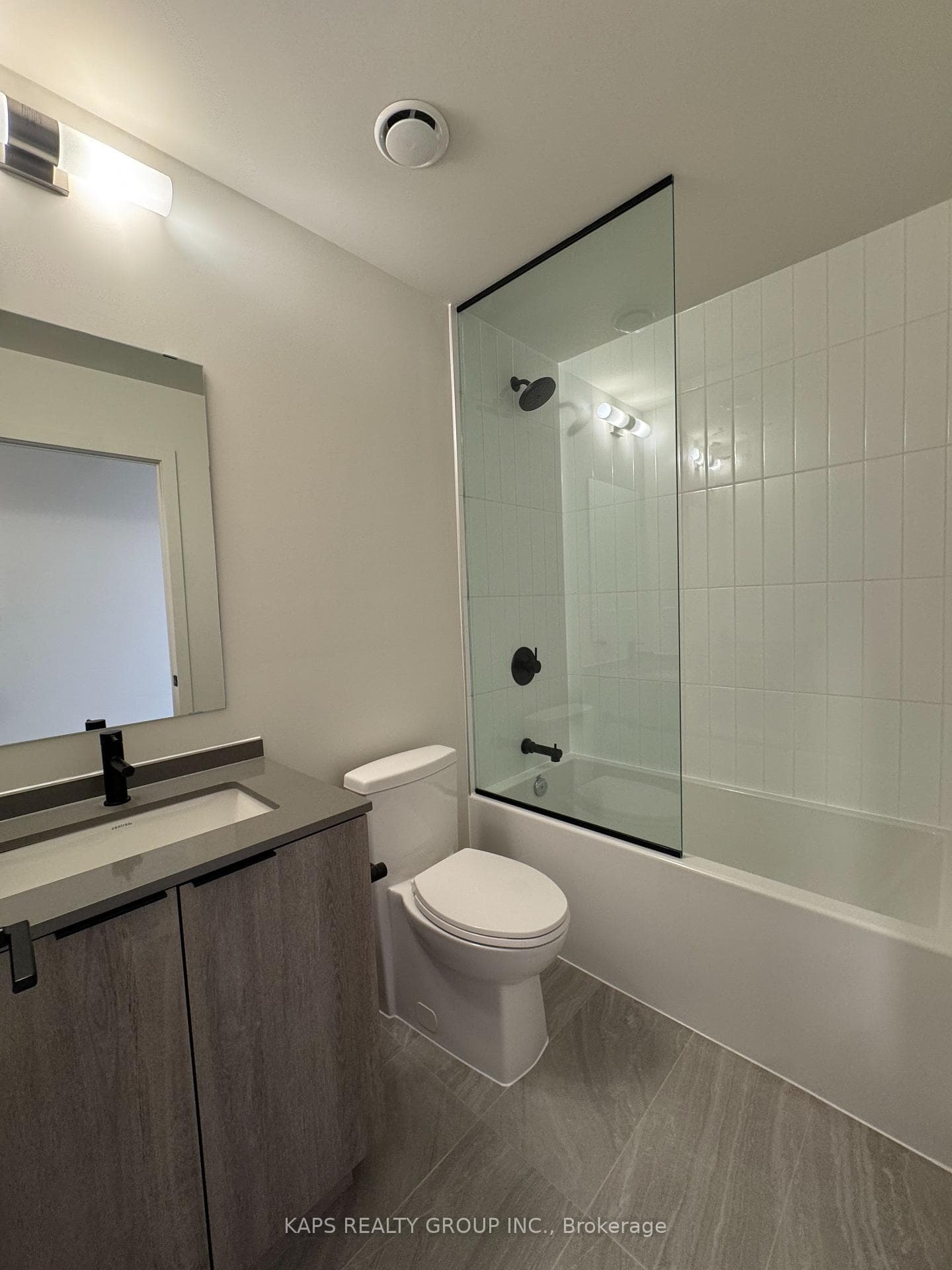 181 Sterling Road Unit 715 photo 4