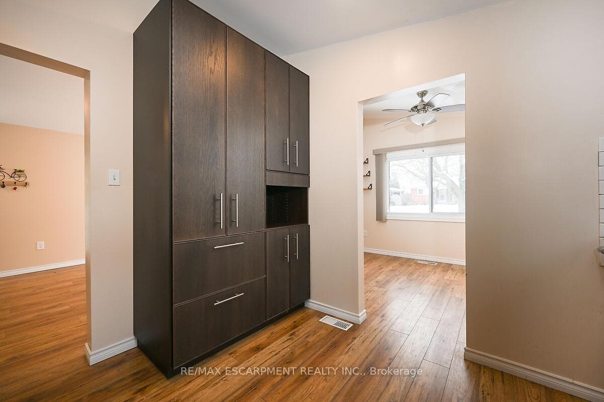 105 Lilacside Drive photo 5