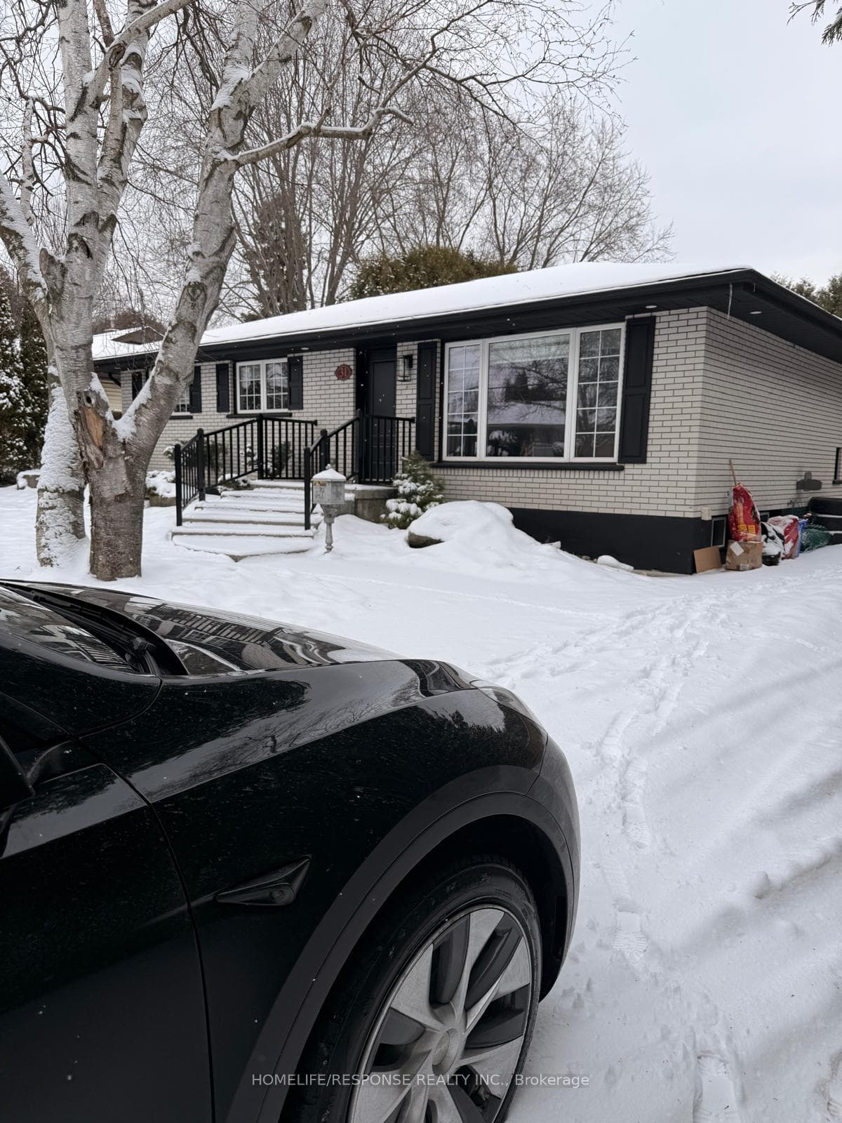 31 Varadi Avenue Unit UPPER photo 2