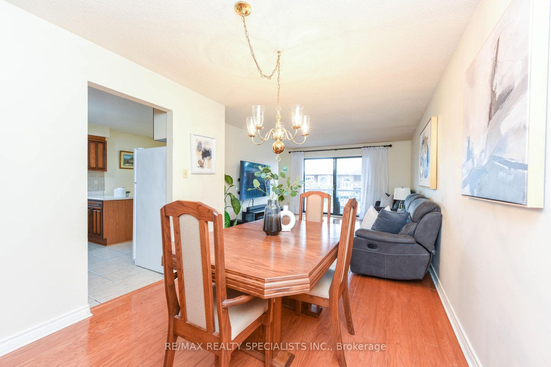 4260 Poltava Crescent photo 9