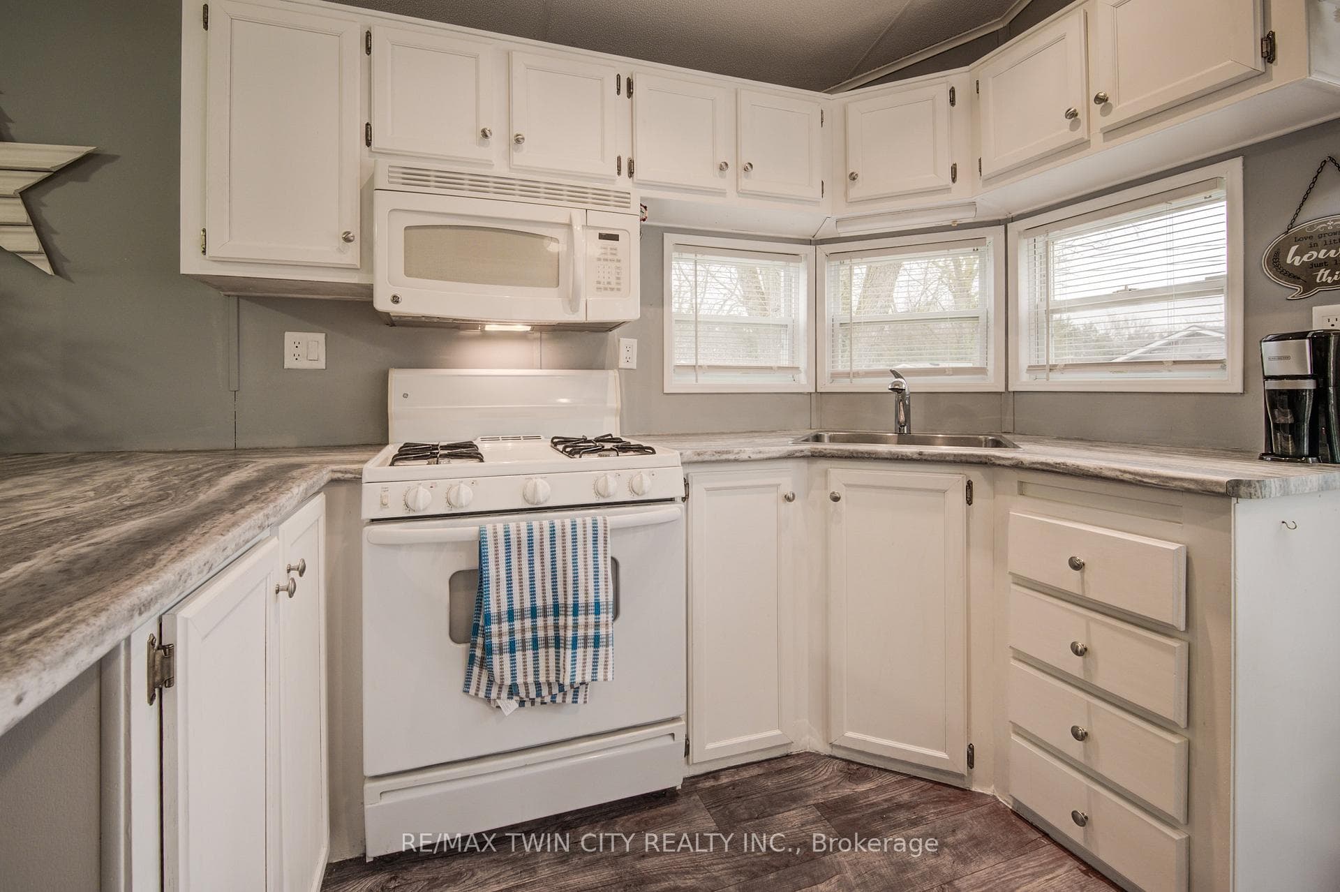 580 BEAVER CREEK Road Unit 238 photo 14