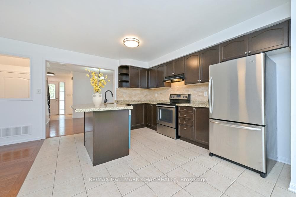 73 Kidd Crescent photo 12