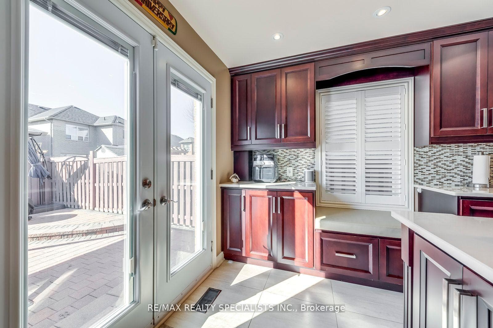 59 Lawren Harris Crescent photo 8
