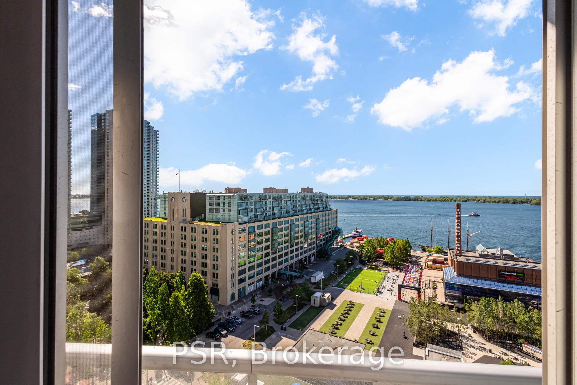 218 Queens Quay Unit 1506 photo 32