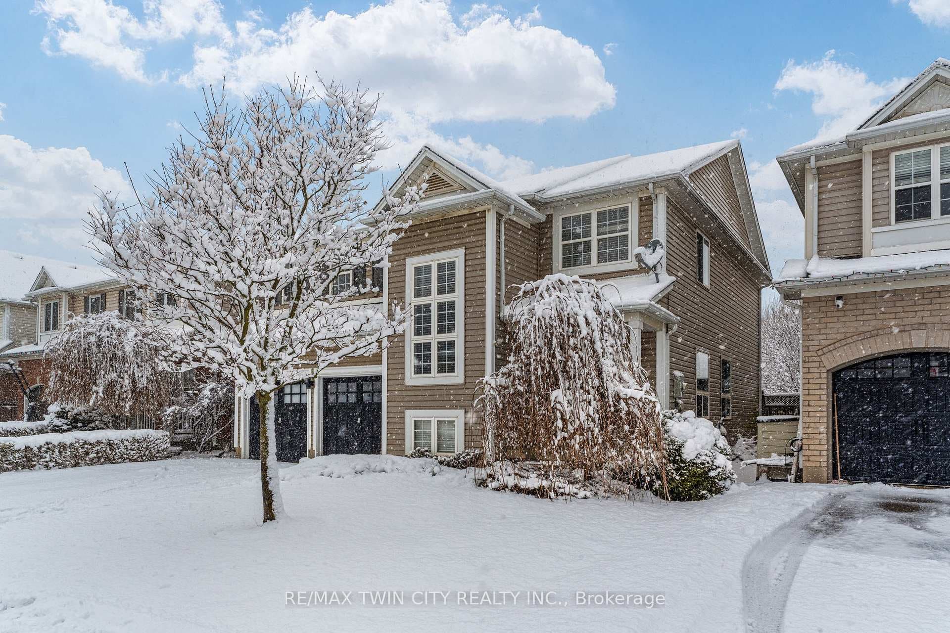 70 Blackburn Drive photo 3