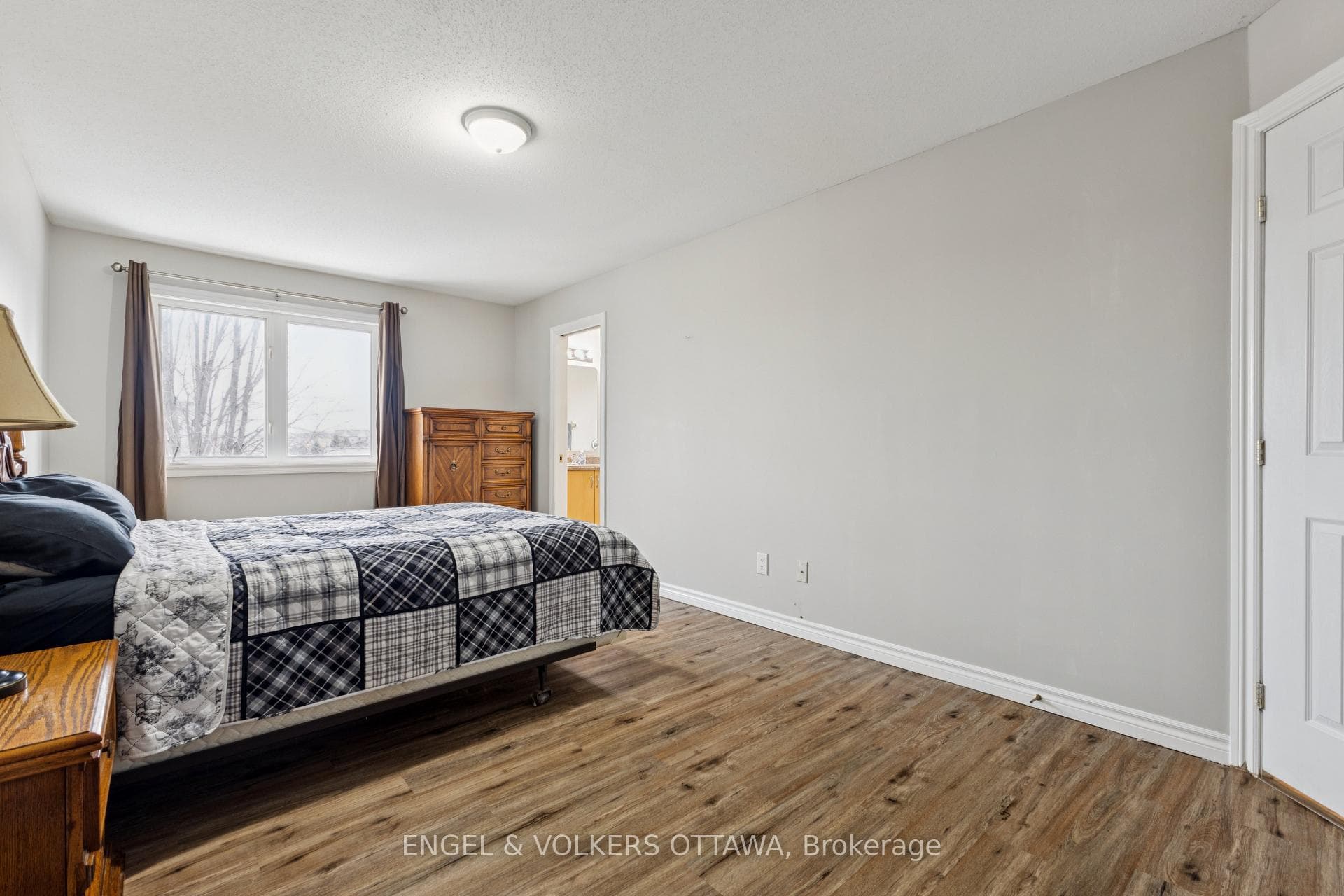 507 Salzburg Drive photo 17
