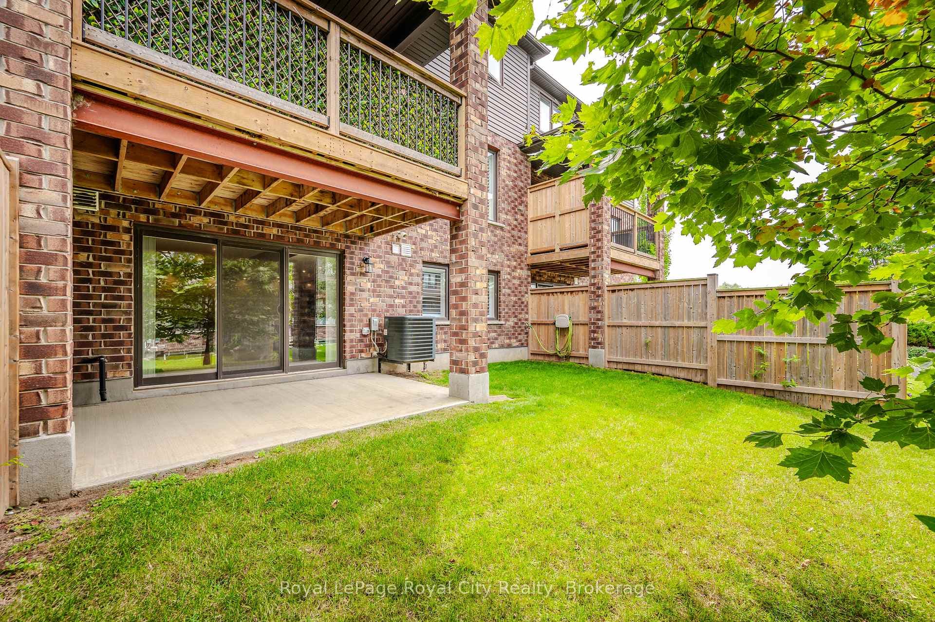 254 Gosling Gardens Unit 26 photo 33