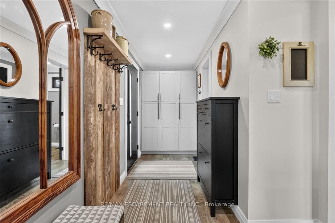 3754 LAKESHORE Road photo 25