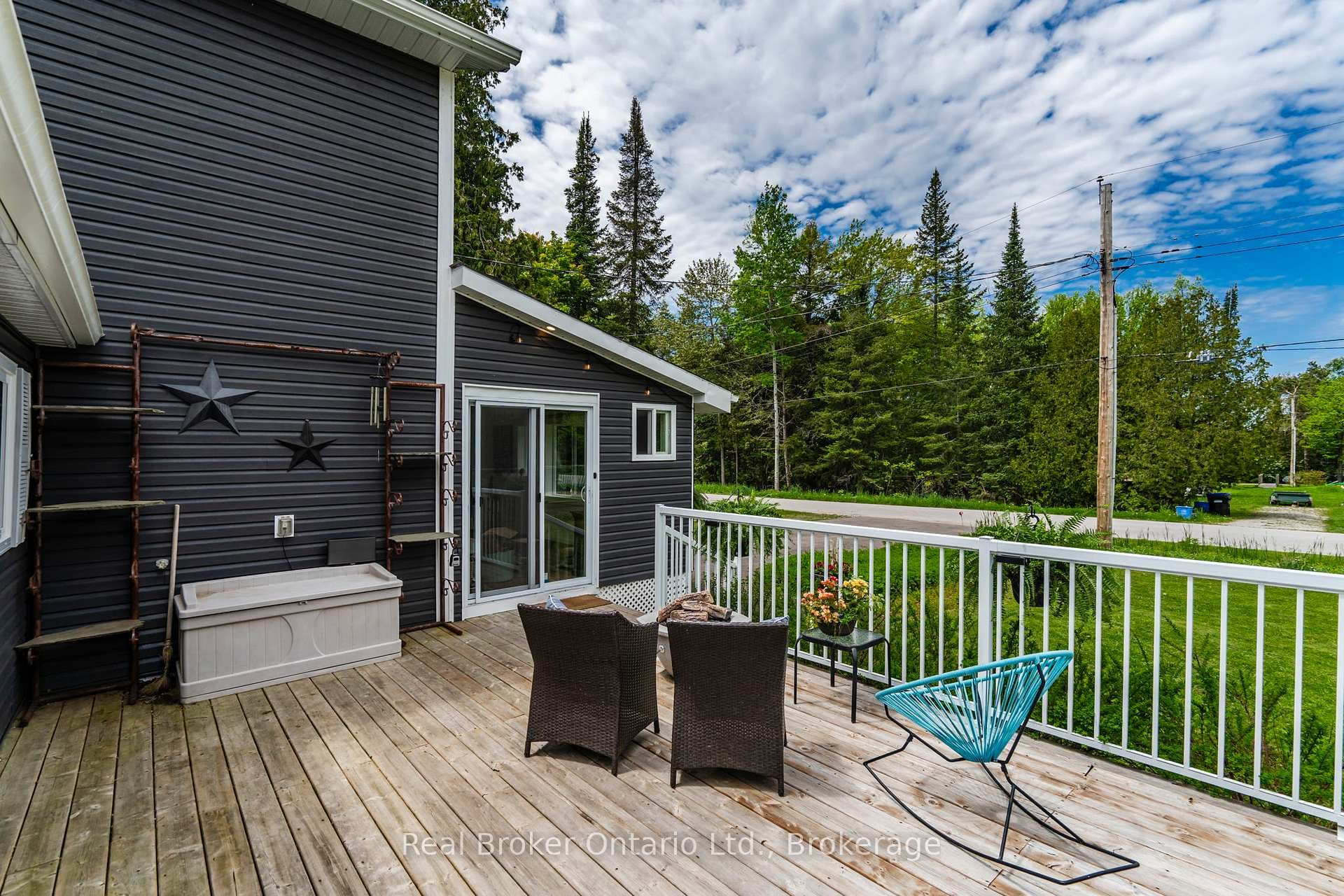 83 King Road photo 32
