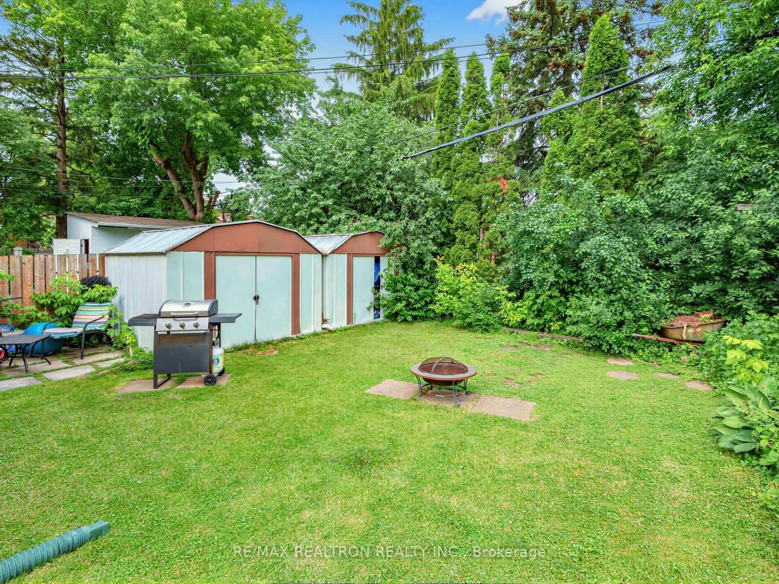 380 Browndale Crescent photo 30