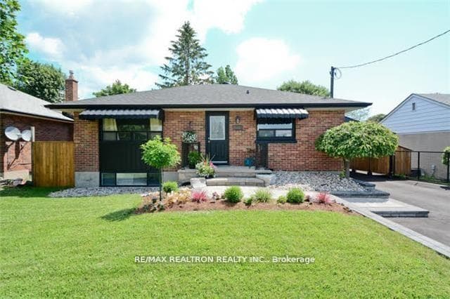 607 Stevenson Road photo 1
