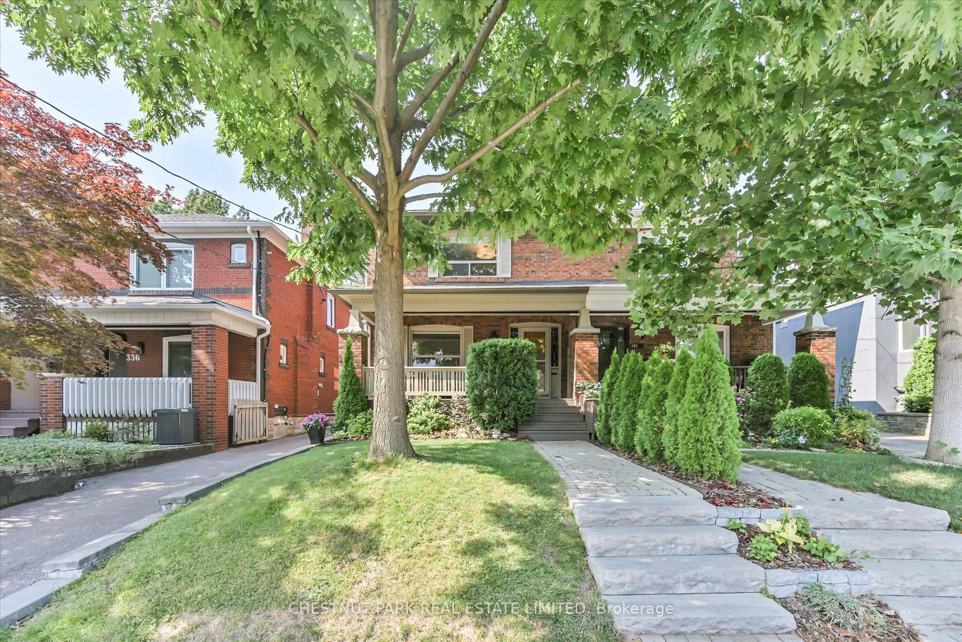 338 Manor Road photo 1