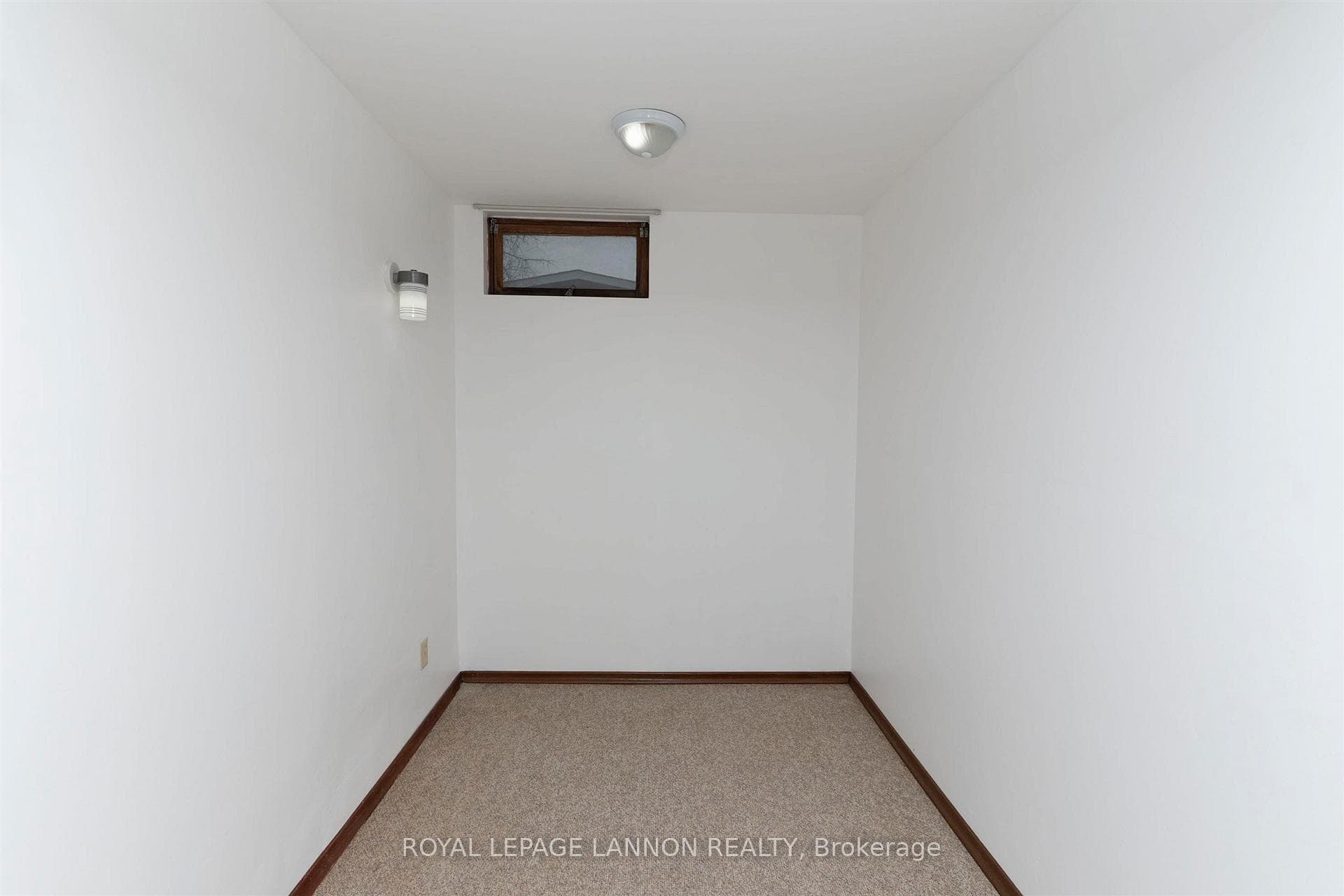 224 Anten Street photo 31