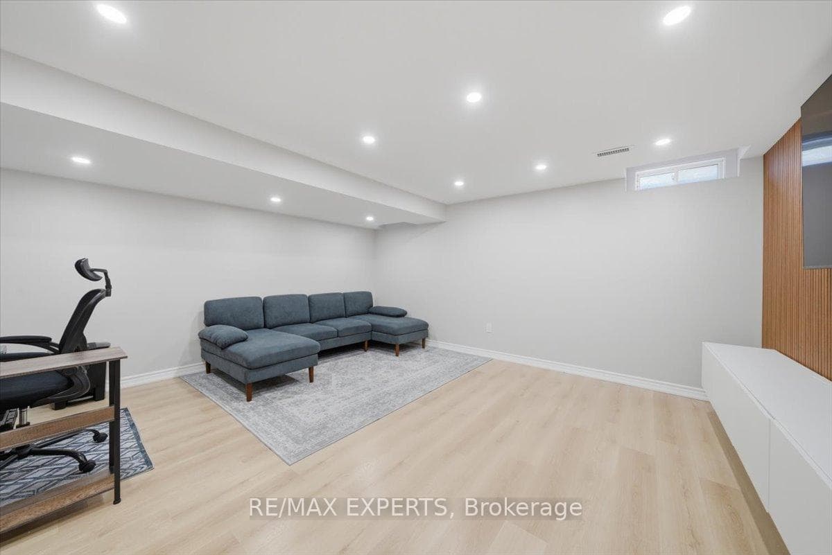 30 Zenith Avenue photo 41