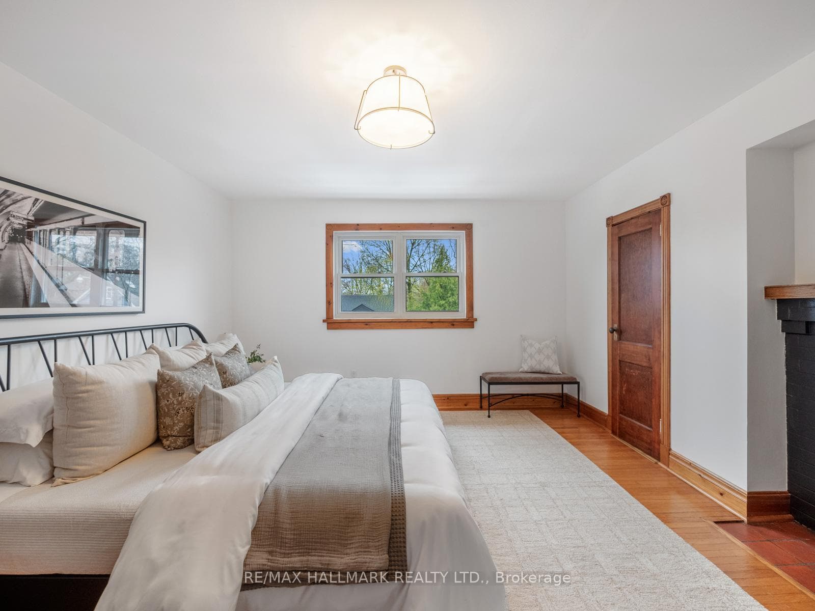 88 Eastwood Road photo 20