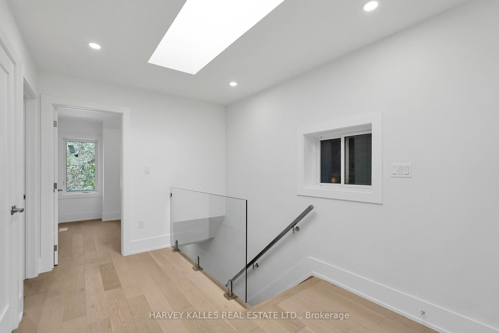 253 Albany Avenue photo 26