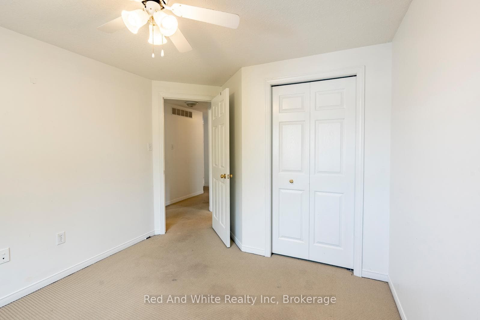 79 Munroe Crescent Unit UPPER photo 22