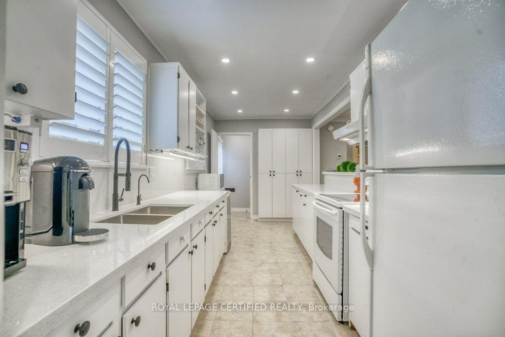 87 Jefferson Road photo 14