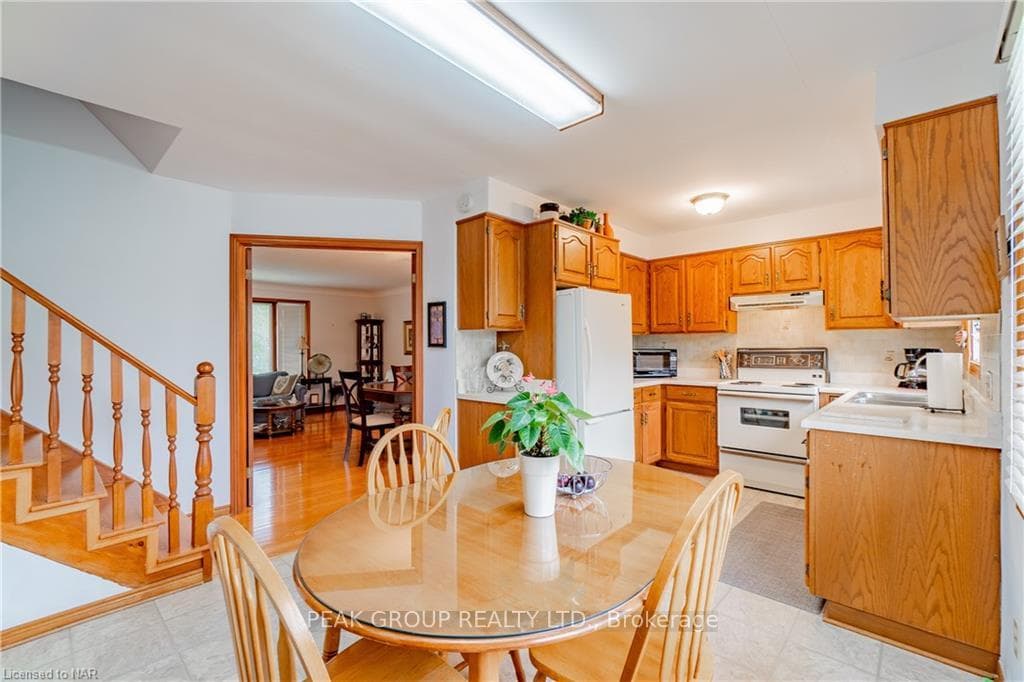 7180 Freeman Street photo 10