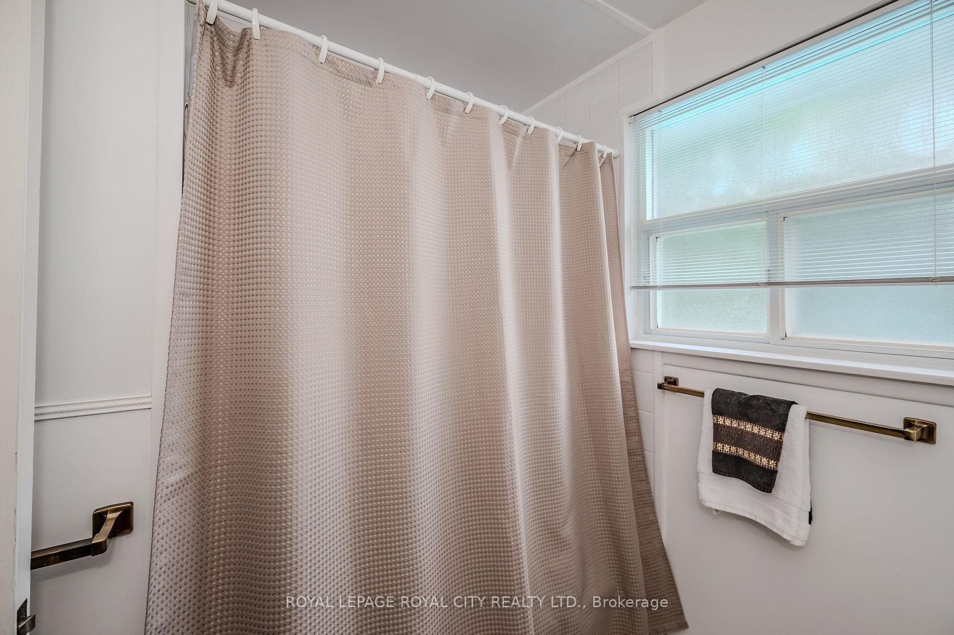 153 Anne Boulevard photo 19