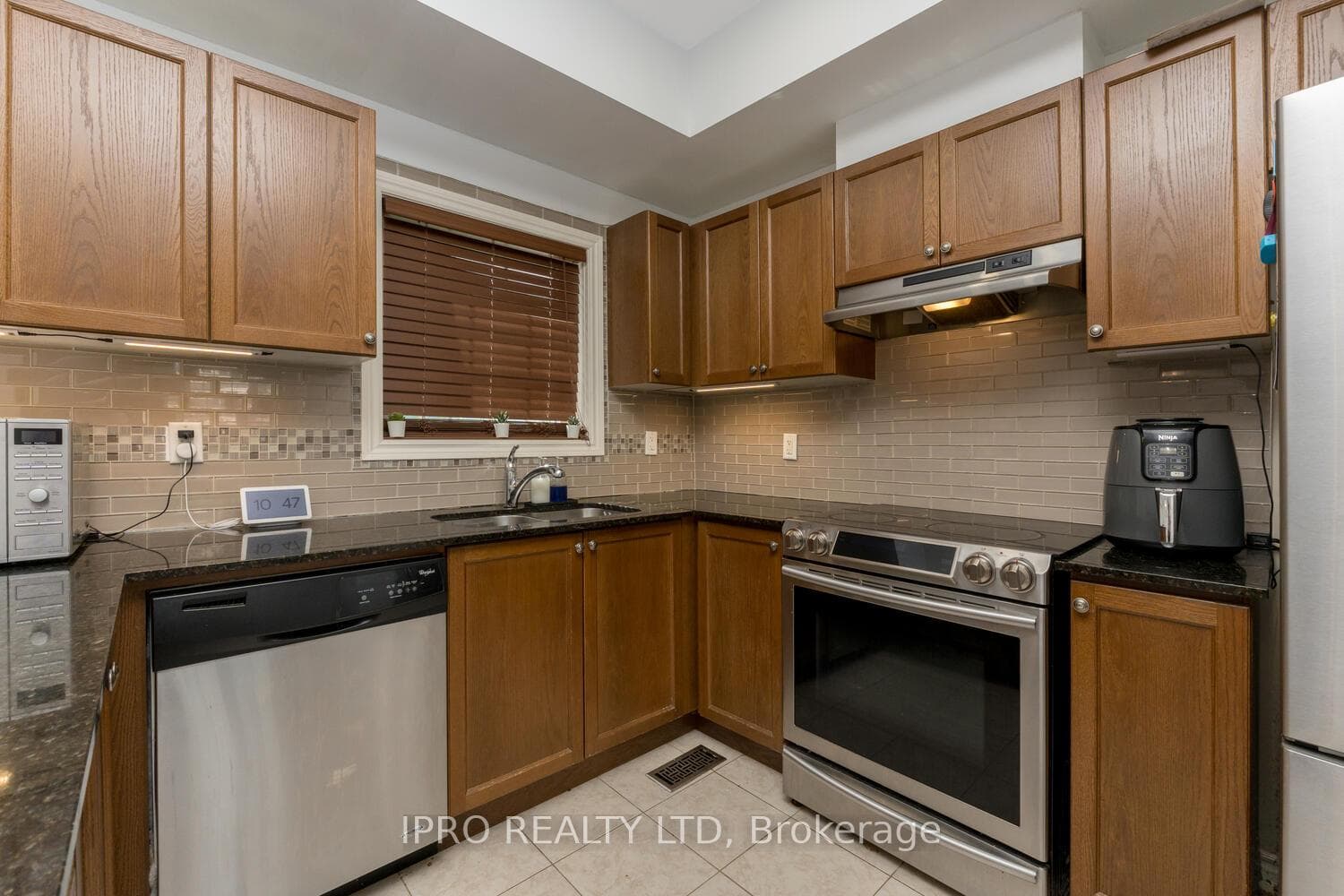 2530 Countryside Drive Unit 3 photo 17
