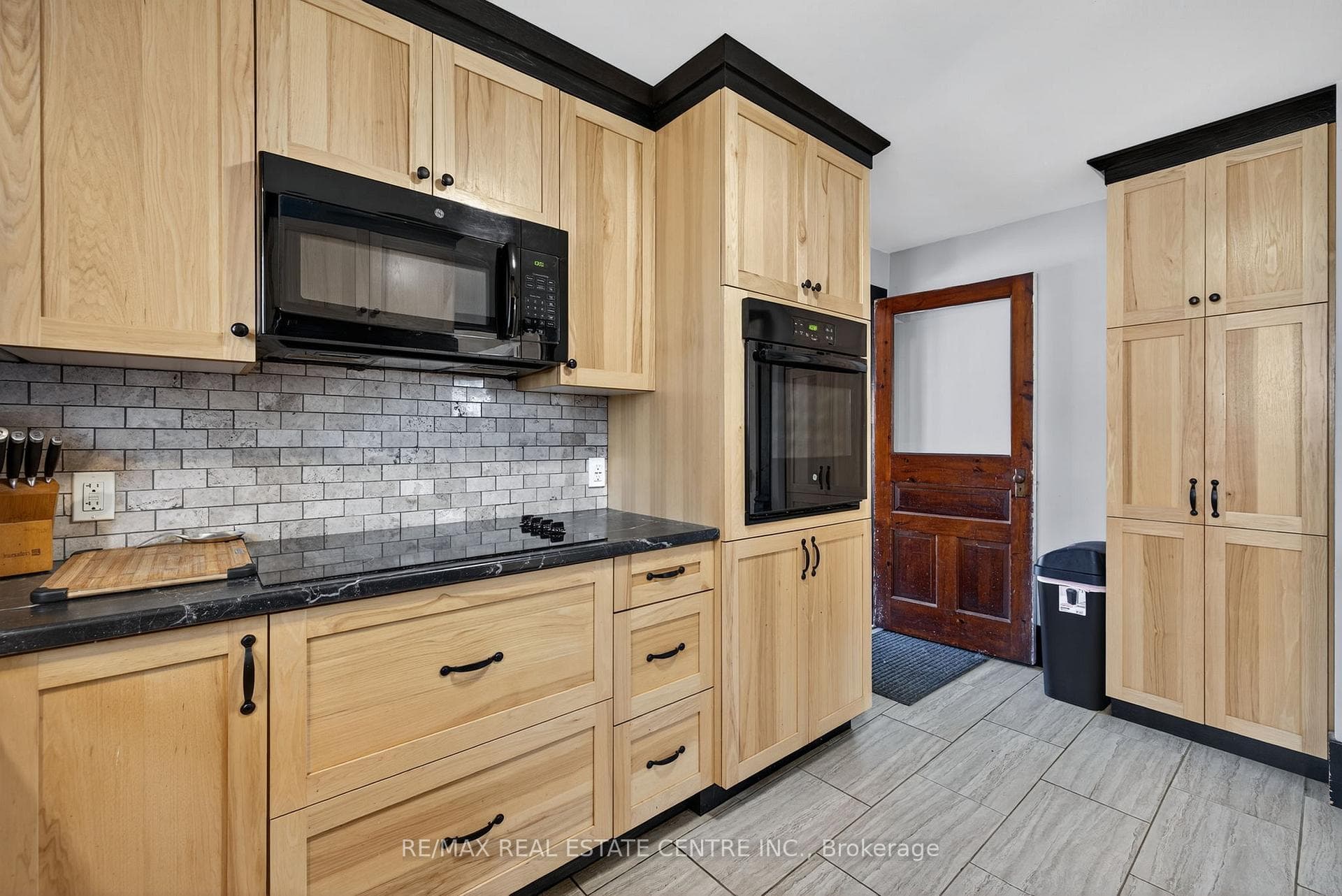 135 Frederick Street photo 19