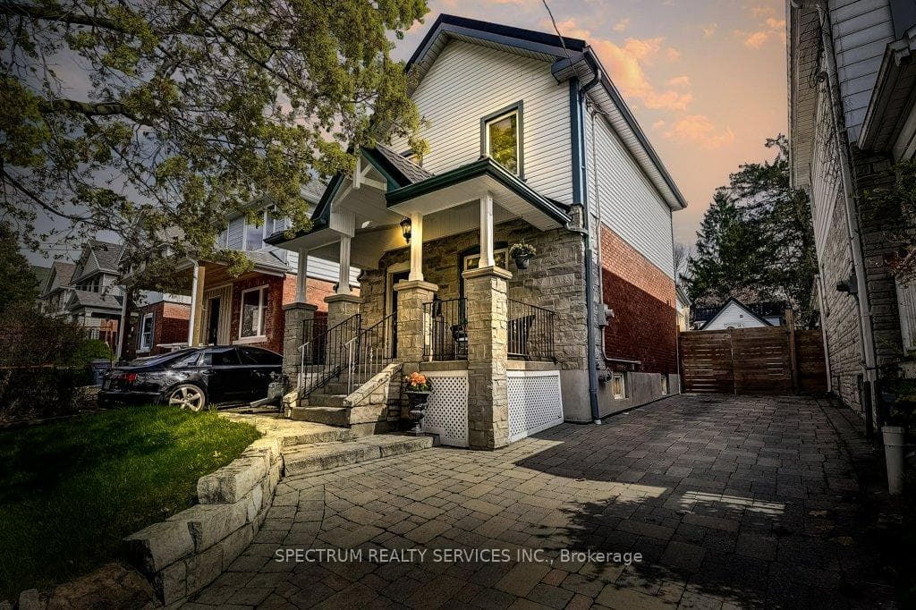 215 Rosemount Avenue photo 2