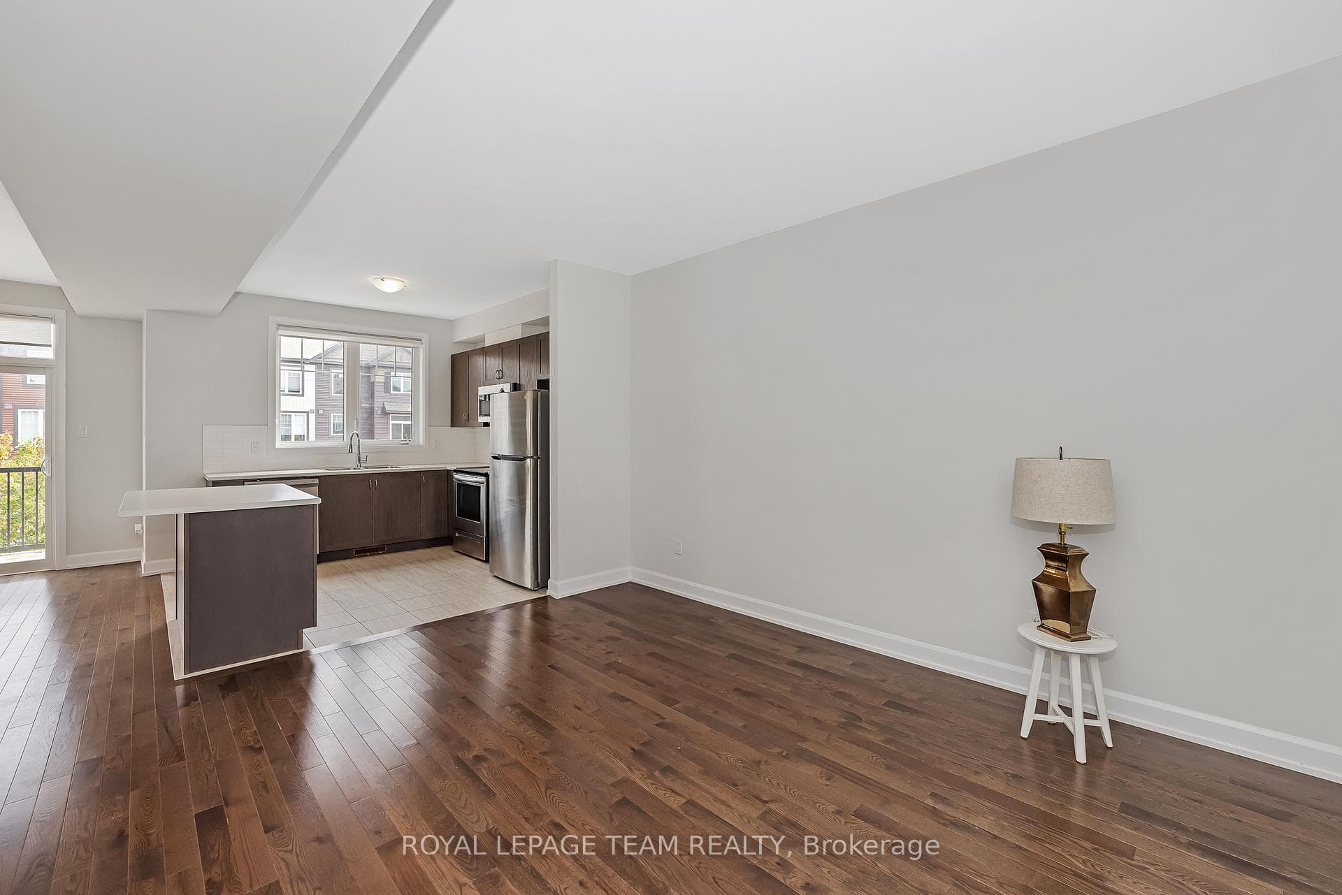 515 Clemency Crescent photo 14