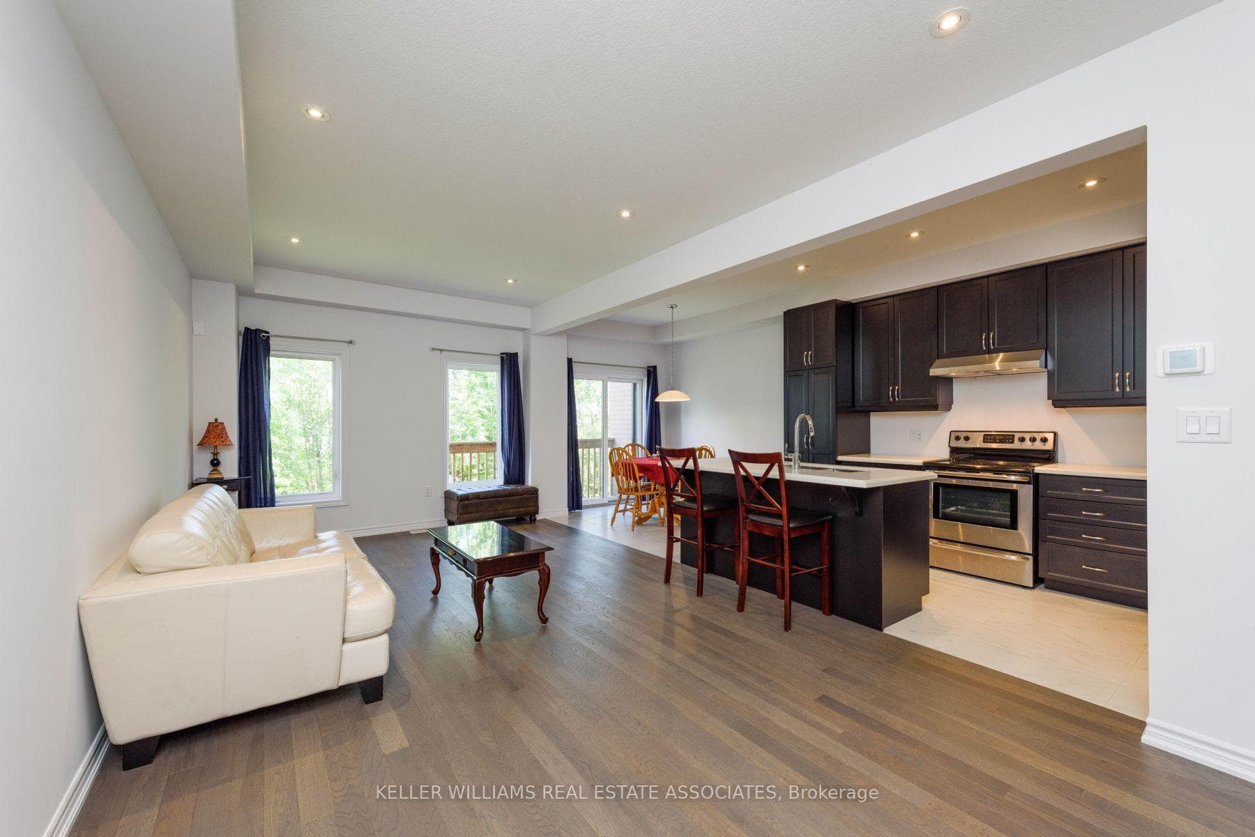 3985 Crown Street photo 14