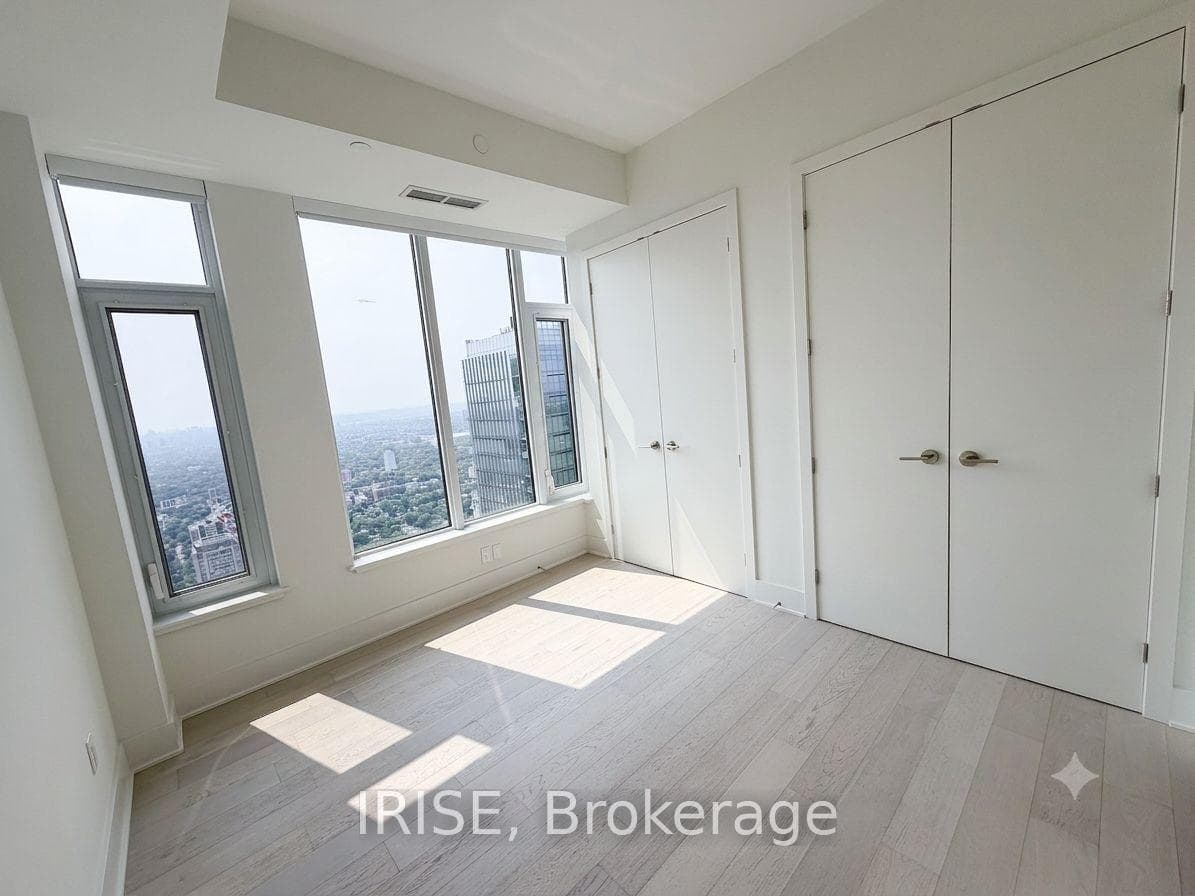 11 Yorkville Avenue Unit 5909 photo 12