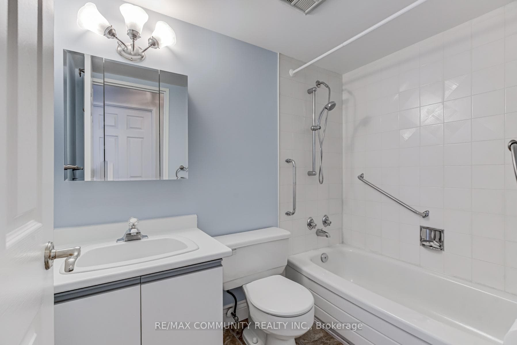 2 Westney Road Unit 705 photo 20