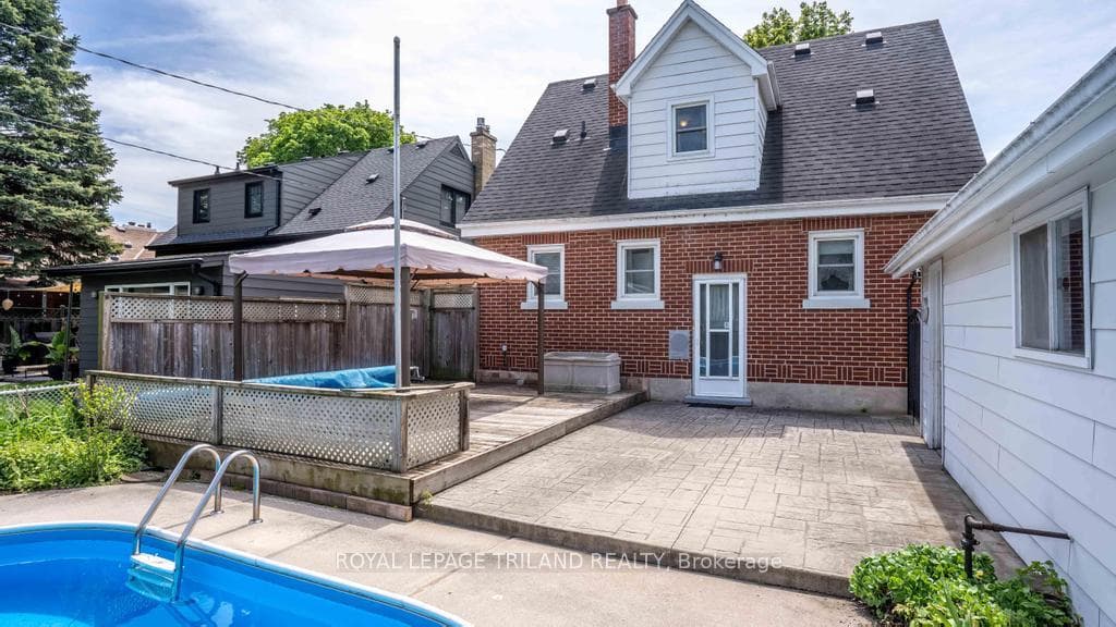 16 Pritchard Place photo 31