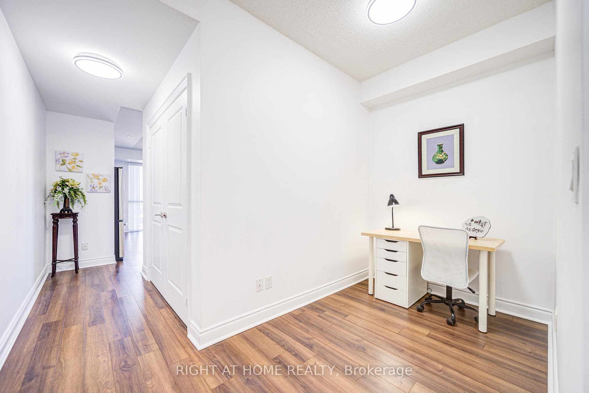 28 Ted Rogers Way Unit 3008 photo 11
