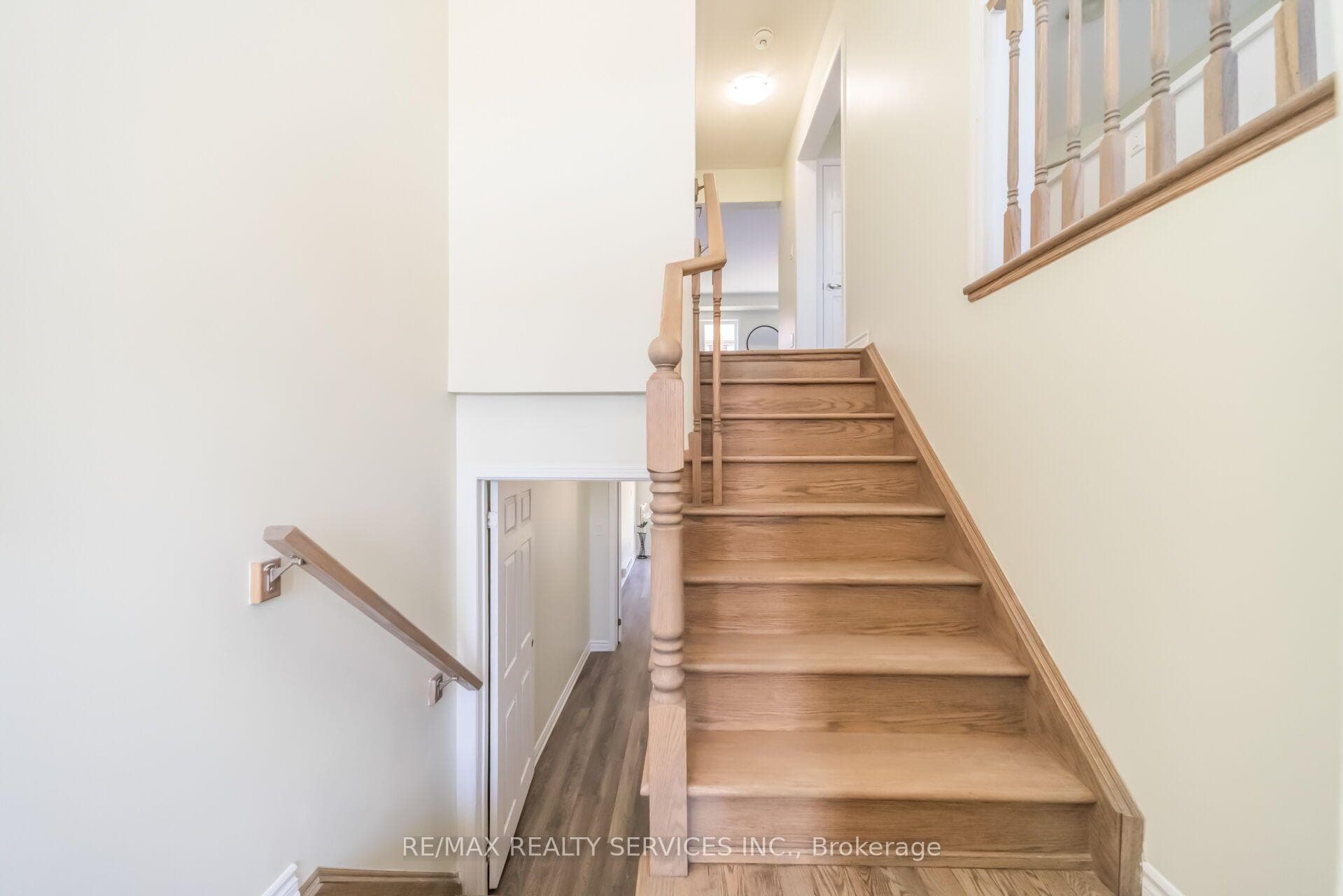 39 Baycliffe Crescent photo 7