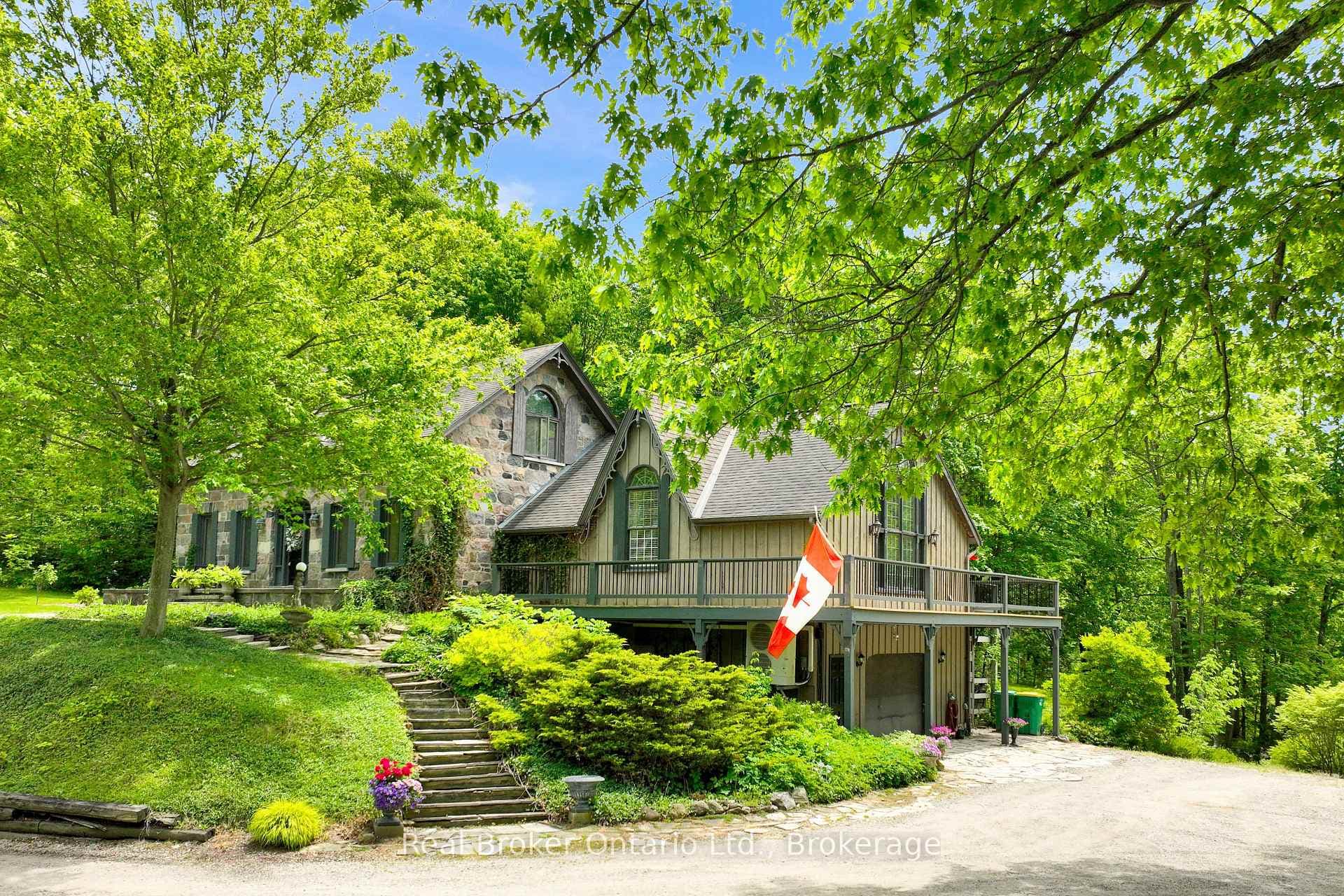4766 Hyndman Drive photo 3
